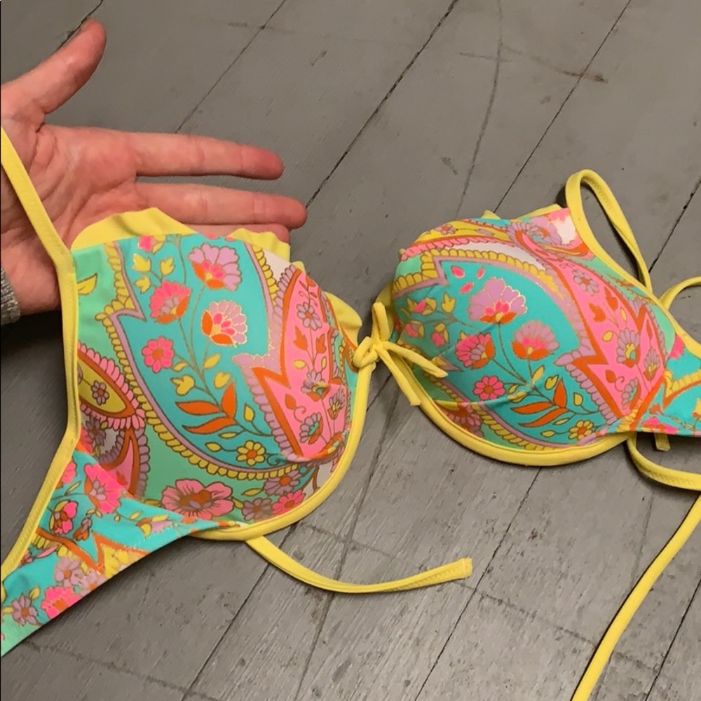 Victoria secret push-up bikini top